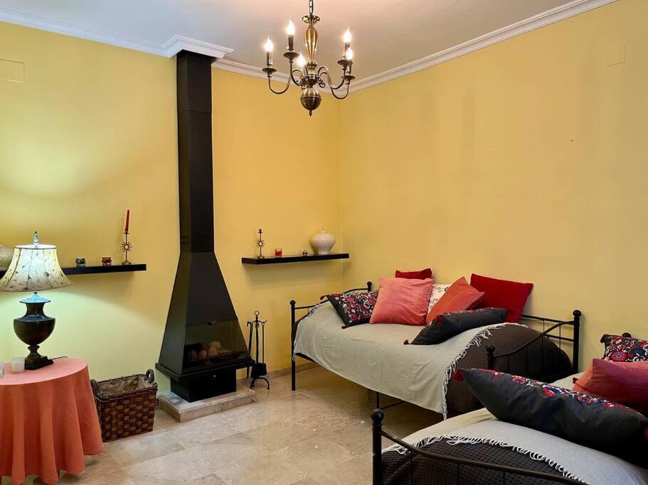 Apartamento Suite Alameda De Hercules Севиля Екстериор снимка