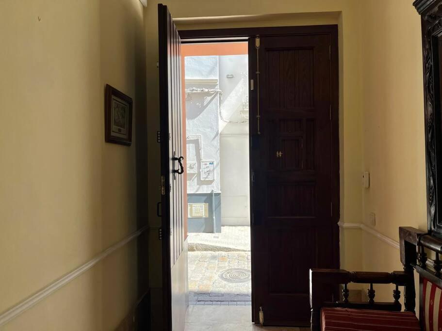 Apartamento Suite Alameda De Hercules Севиля Екстериор снимка