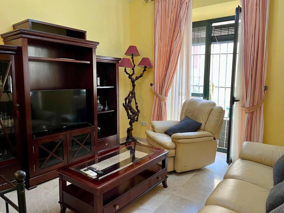 Apartamento Suite Alameda De Hercules Севиля Екстериор снимка