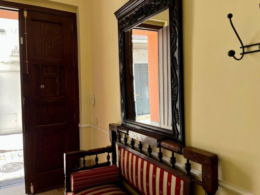Apartamento Suite Alameda De Hercules Севиля Екстериор снимка