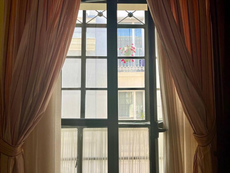 Apartamento Suite Alameda De Hercules Севиля Екстериор снимка